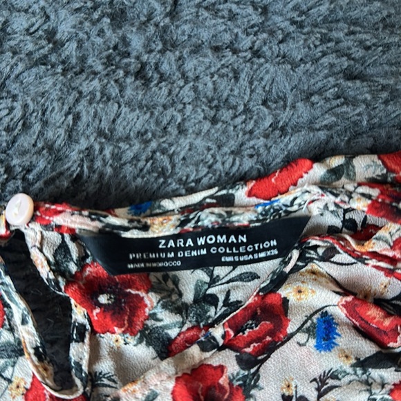 ZARA Floral Sheer Ruched Sleeve Blouse, Small - Picture 2 of 4